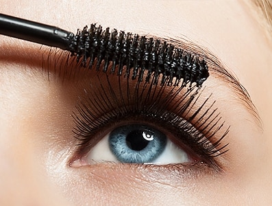 Formulação da máscara Lustrous Clump-free Mascara